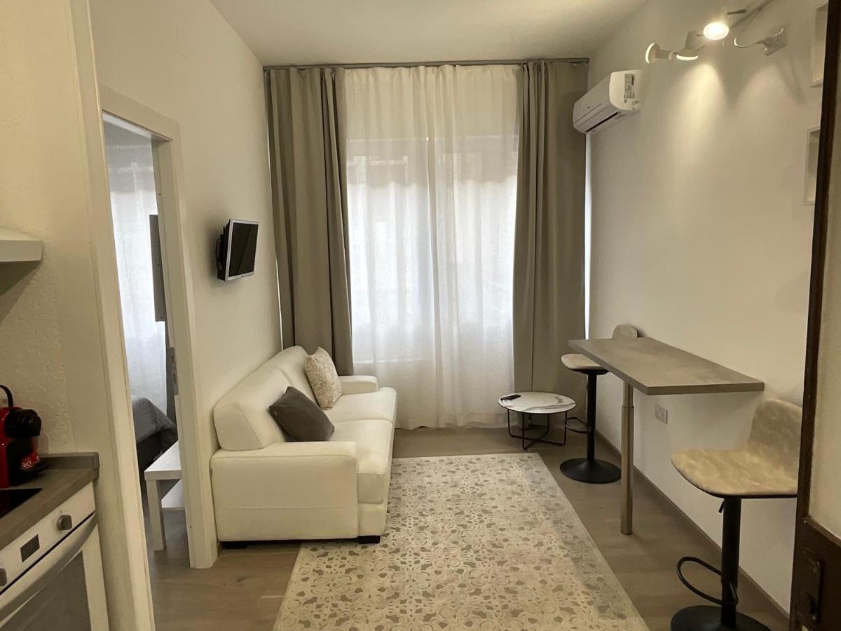 Bilocale San Giovanni Design Apartament Apartment Рим Екстериор снимка
